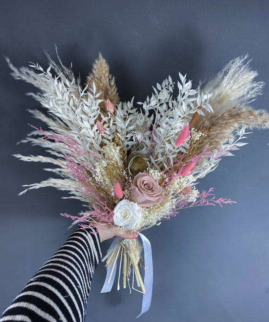 Helena dried flower bouquet