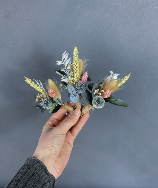 Nora dried flower buttonhole