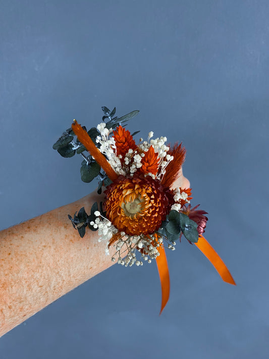 Mara dried flower wrist corsage