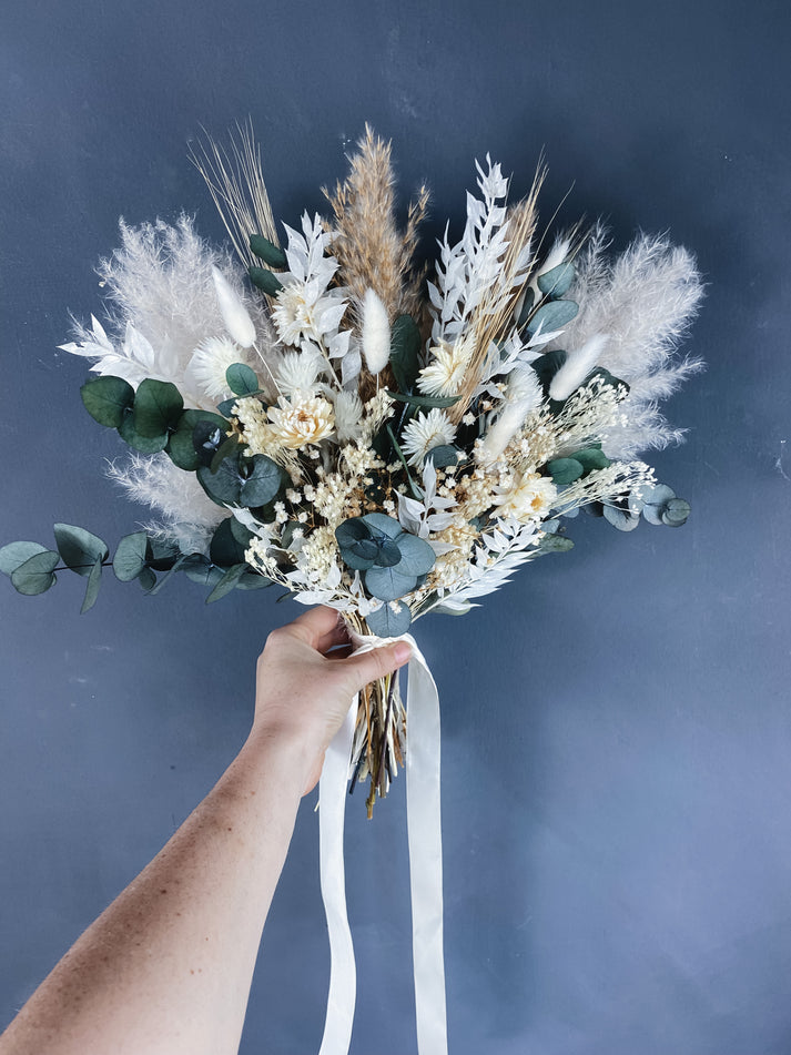 Darla Dried Bridal Bouquet – Dried Limited